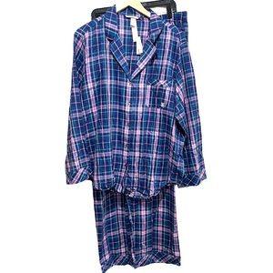 NWT Victoria’s Secret plaid pajama set